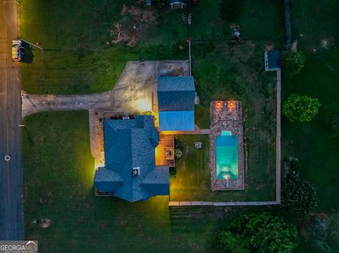 A home in Lindale