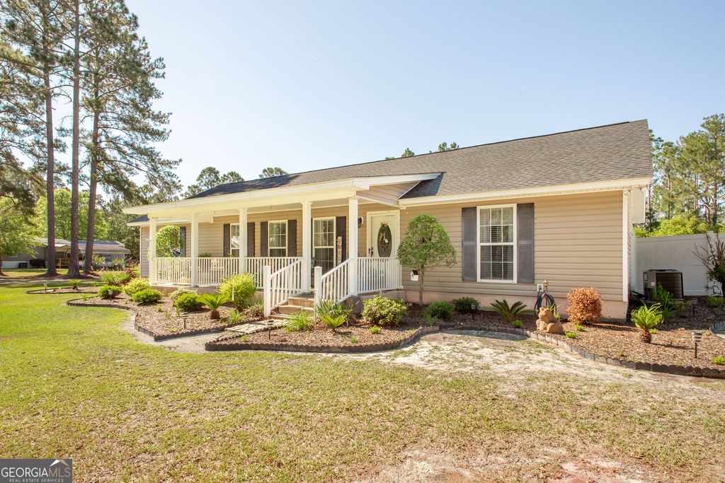 Photo of 4331 Knotty Pine Lane, Waycross, GA 31503 (MLS # 10757328)