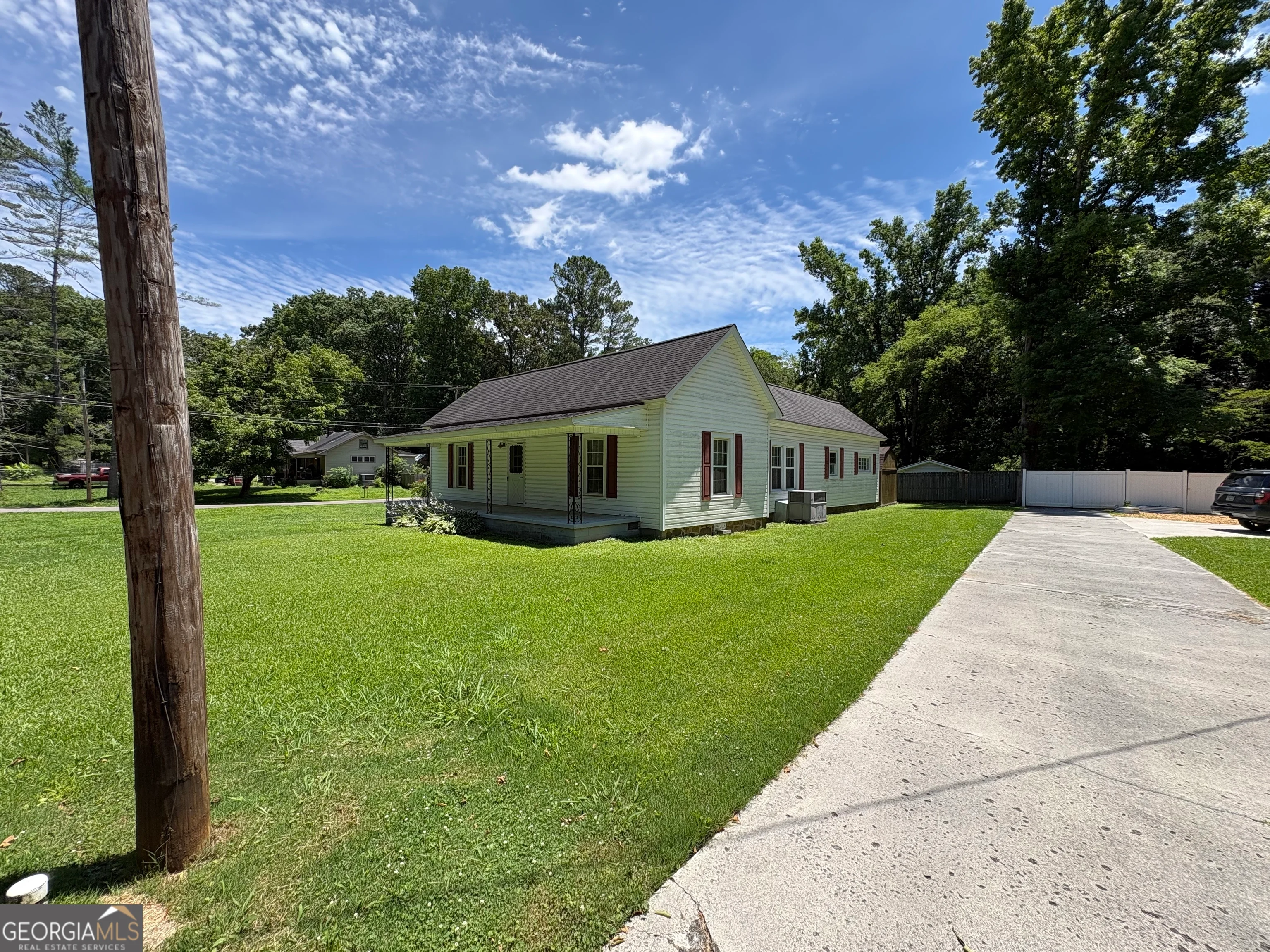 208 Warthen Street