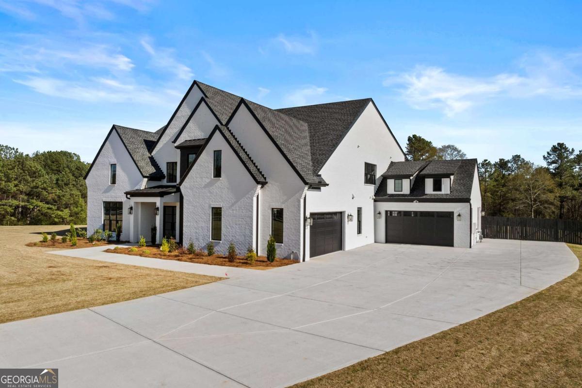 2485 Brooks RD