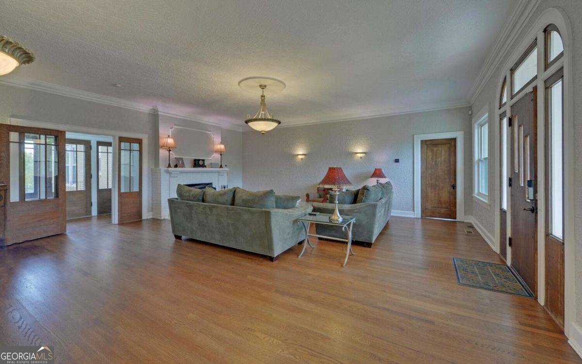 2465 Blue Ridge DR