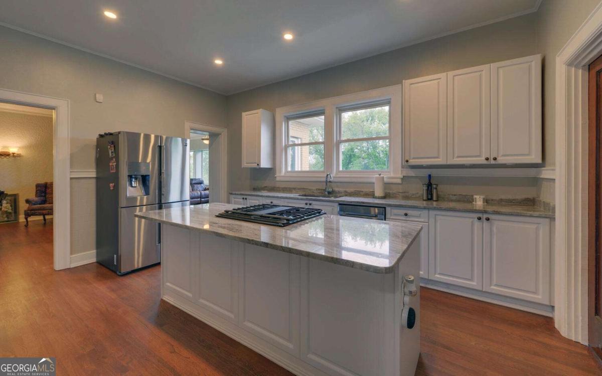 2465 Blue Ridge DR