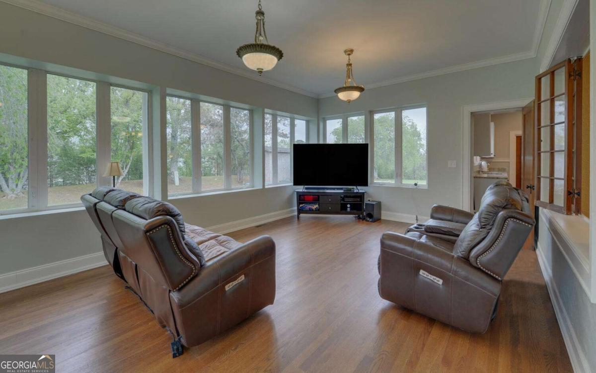 2465 Blue Ridge DR