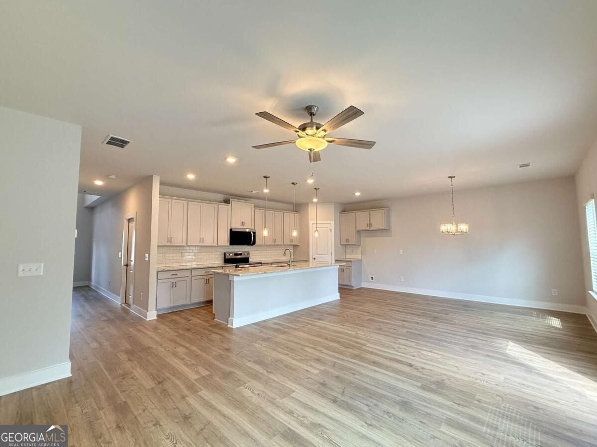 79 Maple Trail