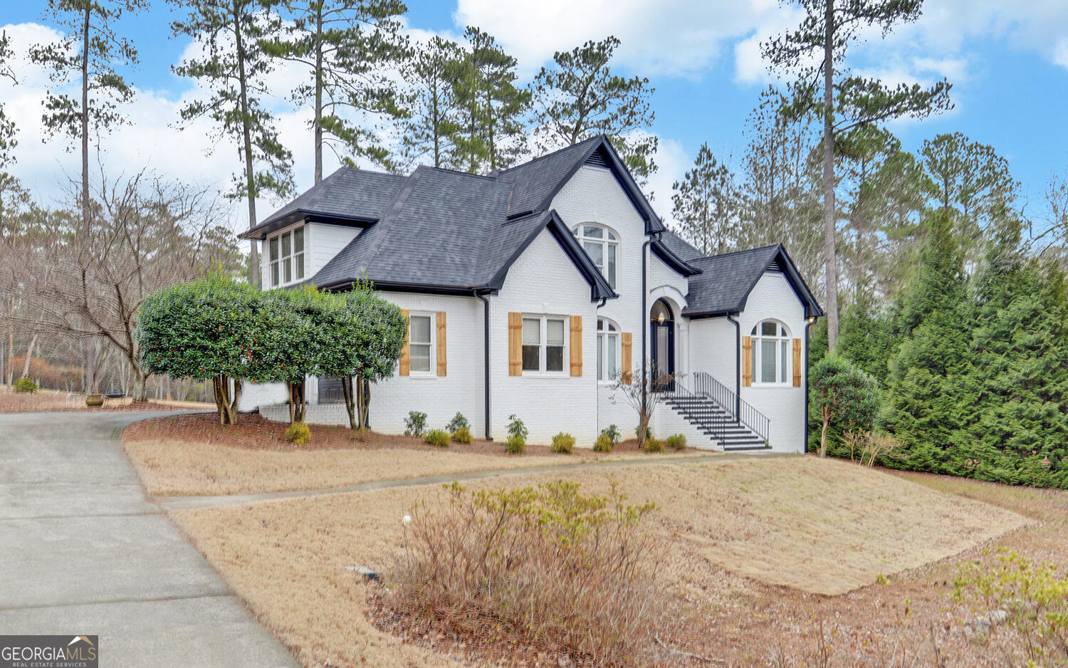 4 Irwin CT NW
