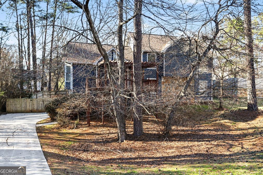 Photo of 2711 Old Coach Road, Duluth, GA 30096 (MLS # 10693388)