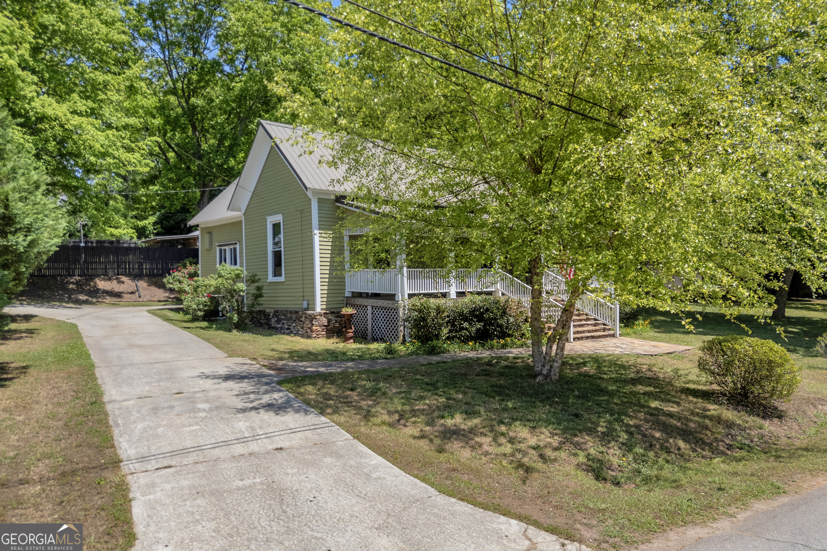 24 N Main ST