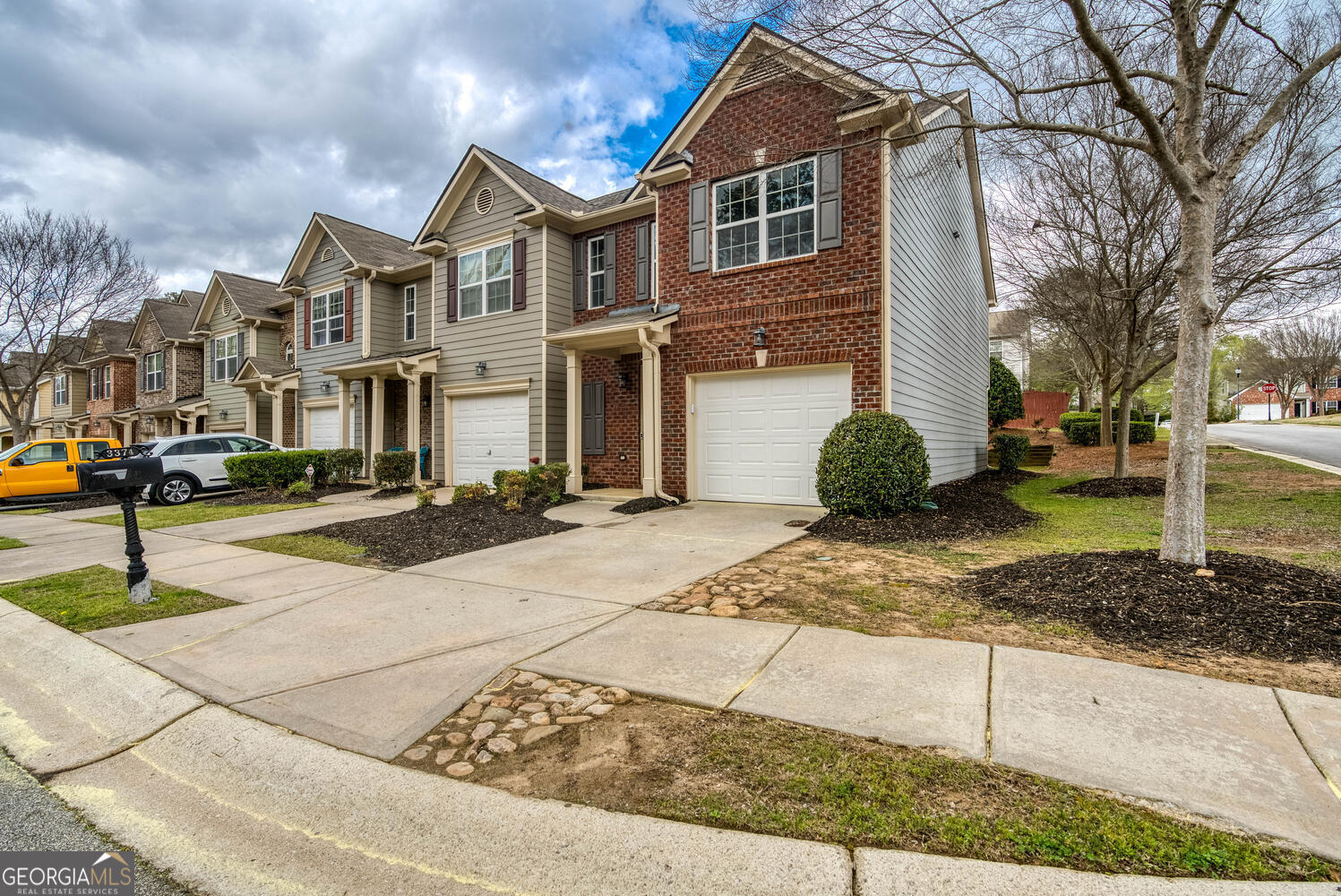 3374 Thornbridge DR