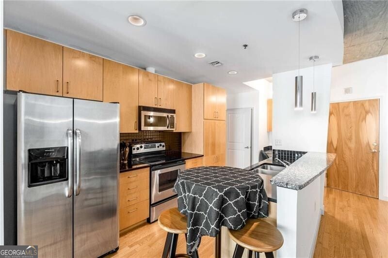 943 Peachtree ST NE 1009