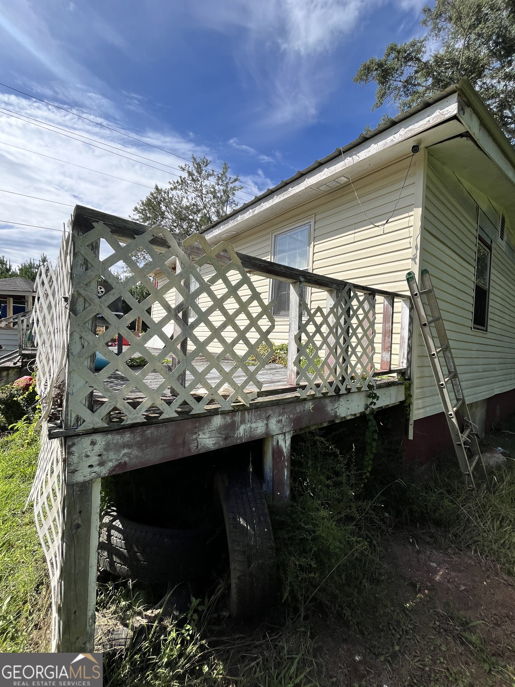 Attention investors and DIY enthusiasts! Multiple exit strategies: finish this remodel then either flip, rent or move in! Home being sold as is. Cash preferred but will consider financed all offers. Seller is assisted by an Attorney in Fact. Do not knock on door or approach house without prior communication.