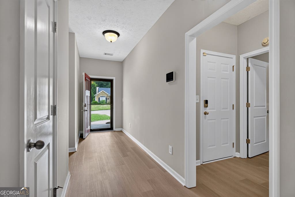 Photo of 402 Creekside Drive, Lagrange, GA 30240 (MLS # 10817507)