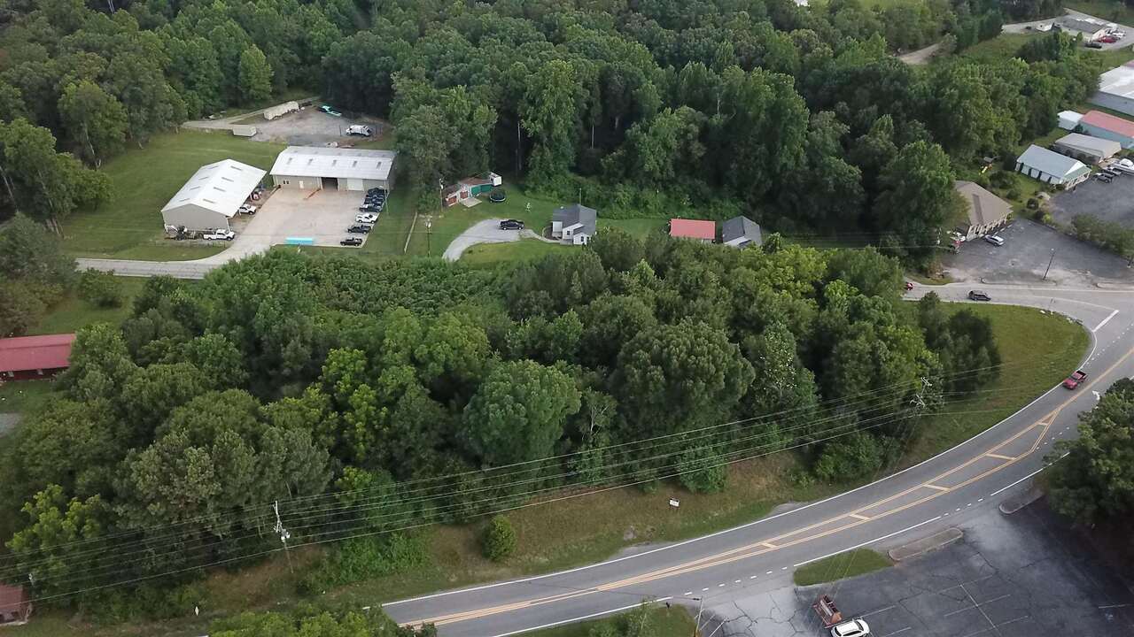 1029 N Hist Highway 441