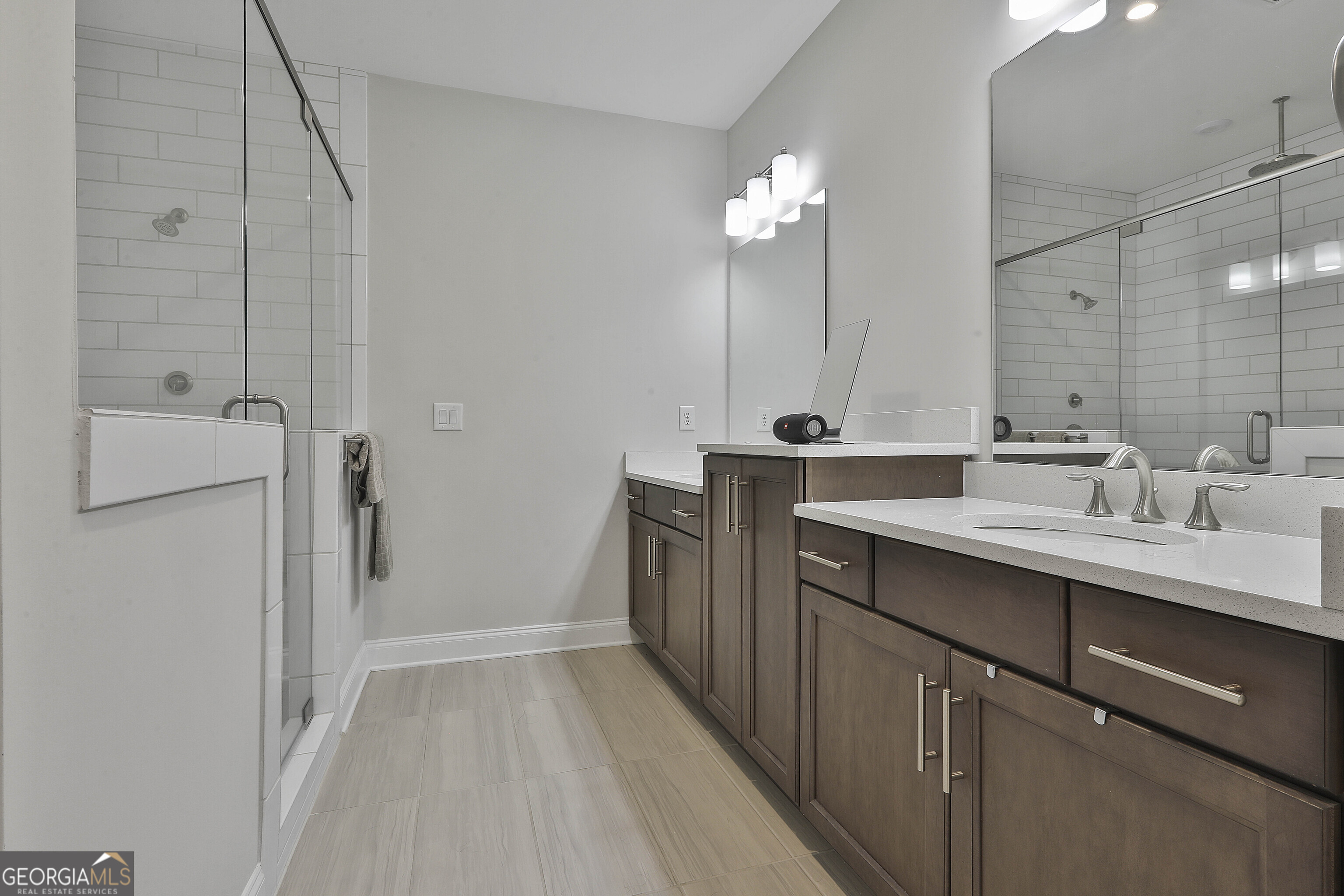 Decatur, Georgia 30033, United States, 4 Bedrooms Bedrooms, ,4 BathroomsBathrooms,Residential,Active,254999