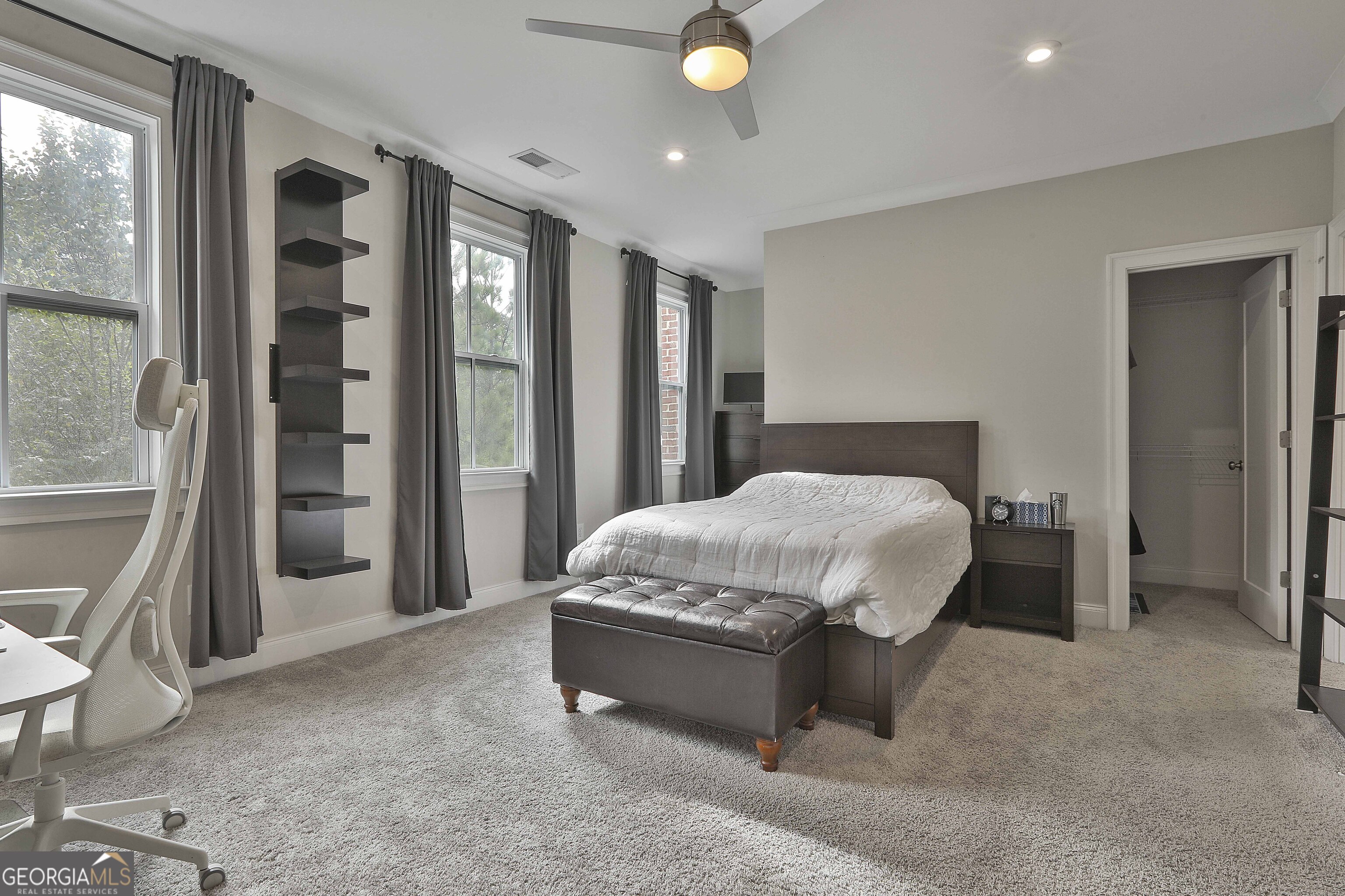 Decatur, Georgia 30033, United States, 4 Bedrooms Bedrooms, ,4 BathroomsBathrooms,Residential,Active,254999