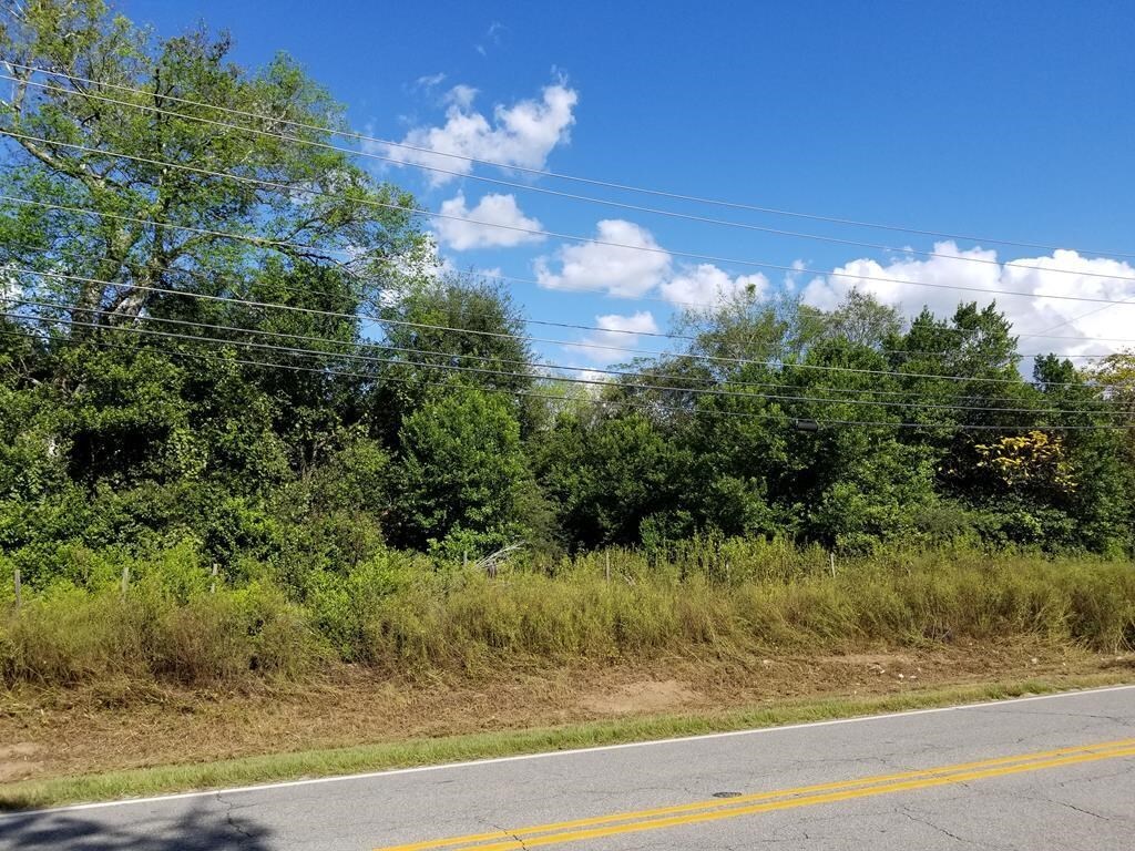 Suggested use of the property would be for retail, warehouse or light industry. Close to YKK, GEICO, Macon Downtown, Airport and Georgia Forestry Commission.