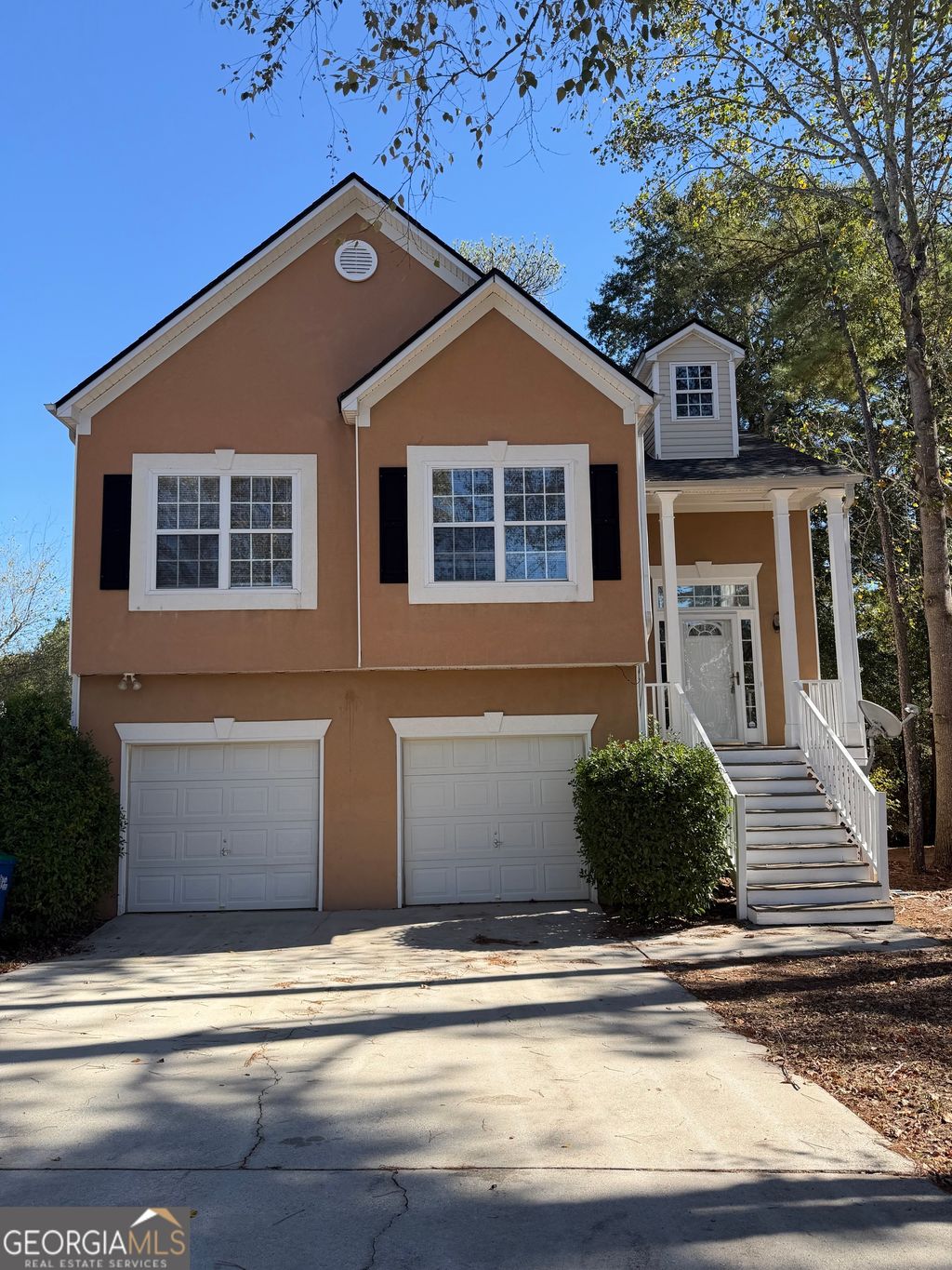 Photo of 2500 Lake Royale Drive, Riverdale, GA 30296 (MLS # 10629642)