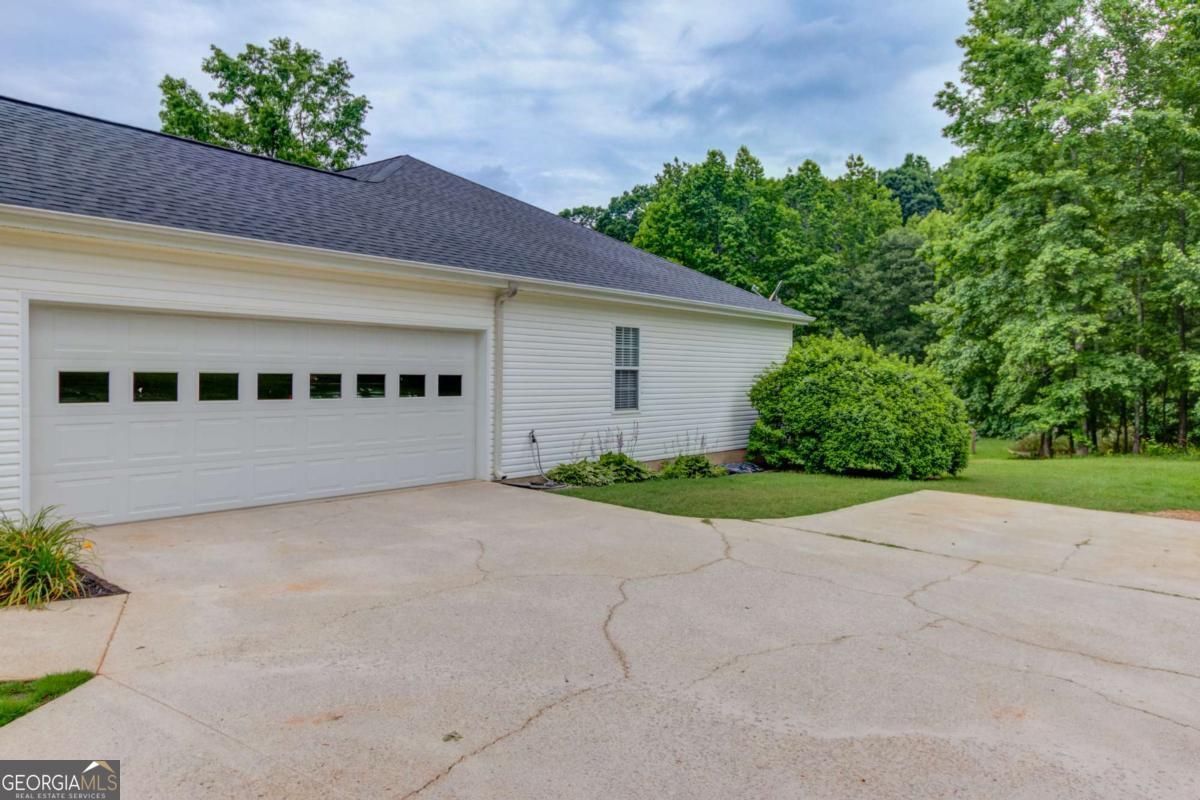 212 Monte LN