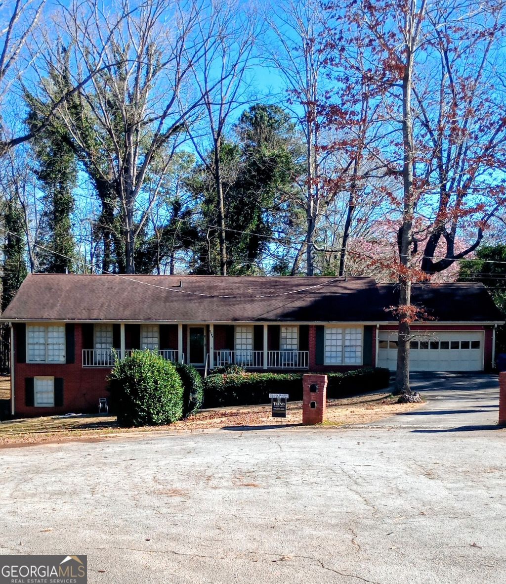 Photo of 2589 King Circle SE, Conyers, GA 30013 (MLS # 10729918)