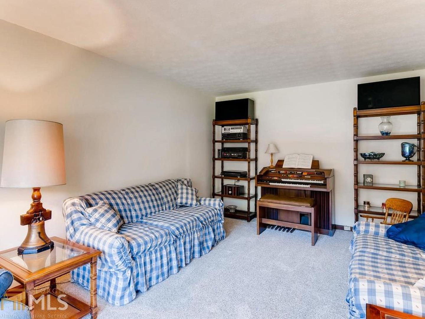 Roundtree 1 - Residential