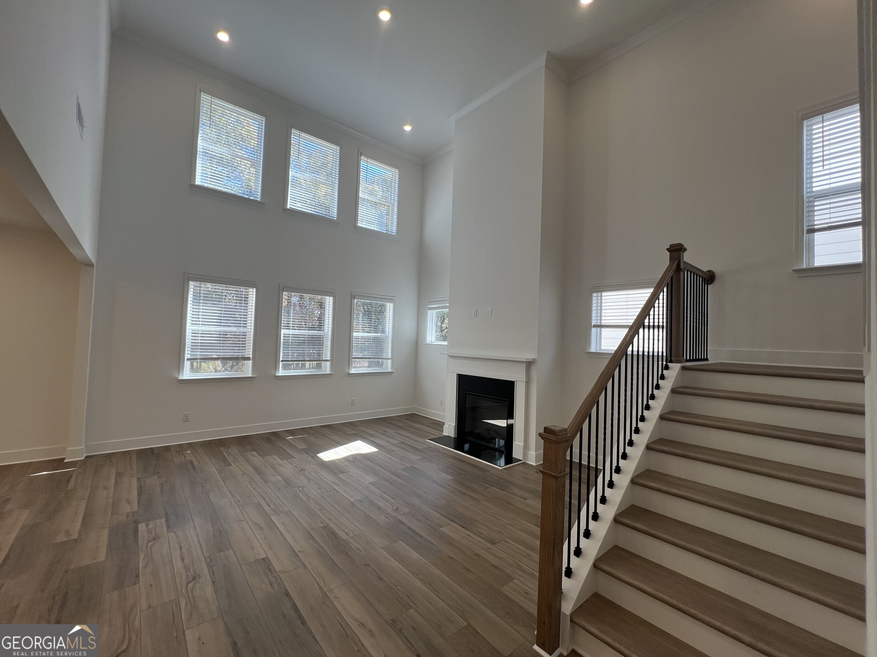 4340 Willow Creek DR