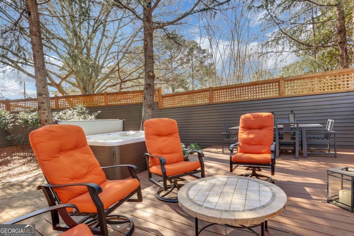 The Oaks at Mill Pond - Residential