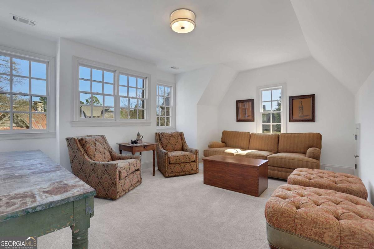 The Oaks at Mill Pond - Residential