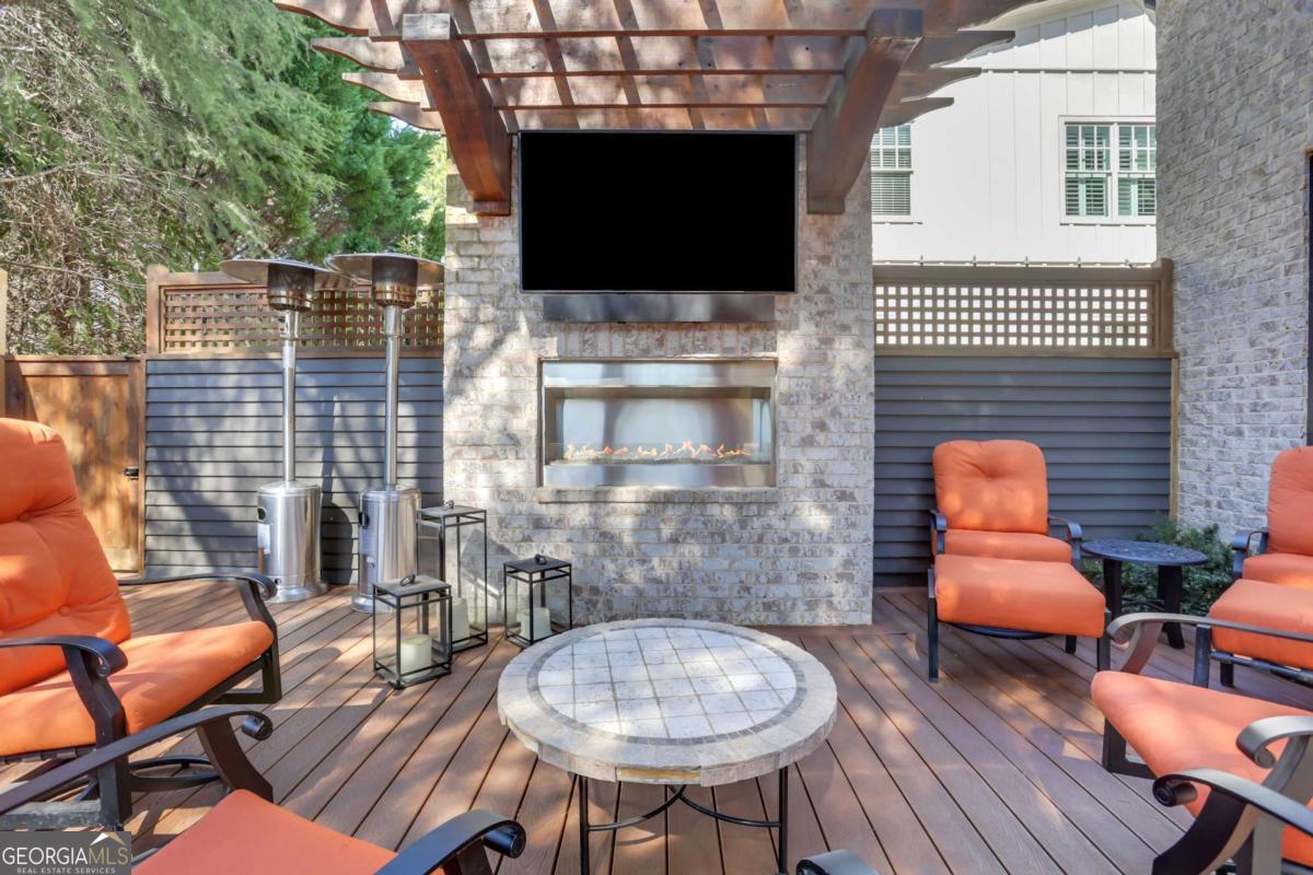 The Oaks at Mill Pond - Residential