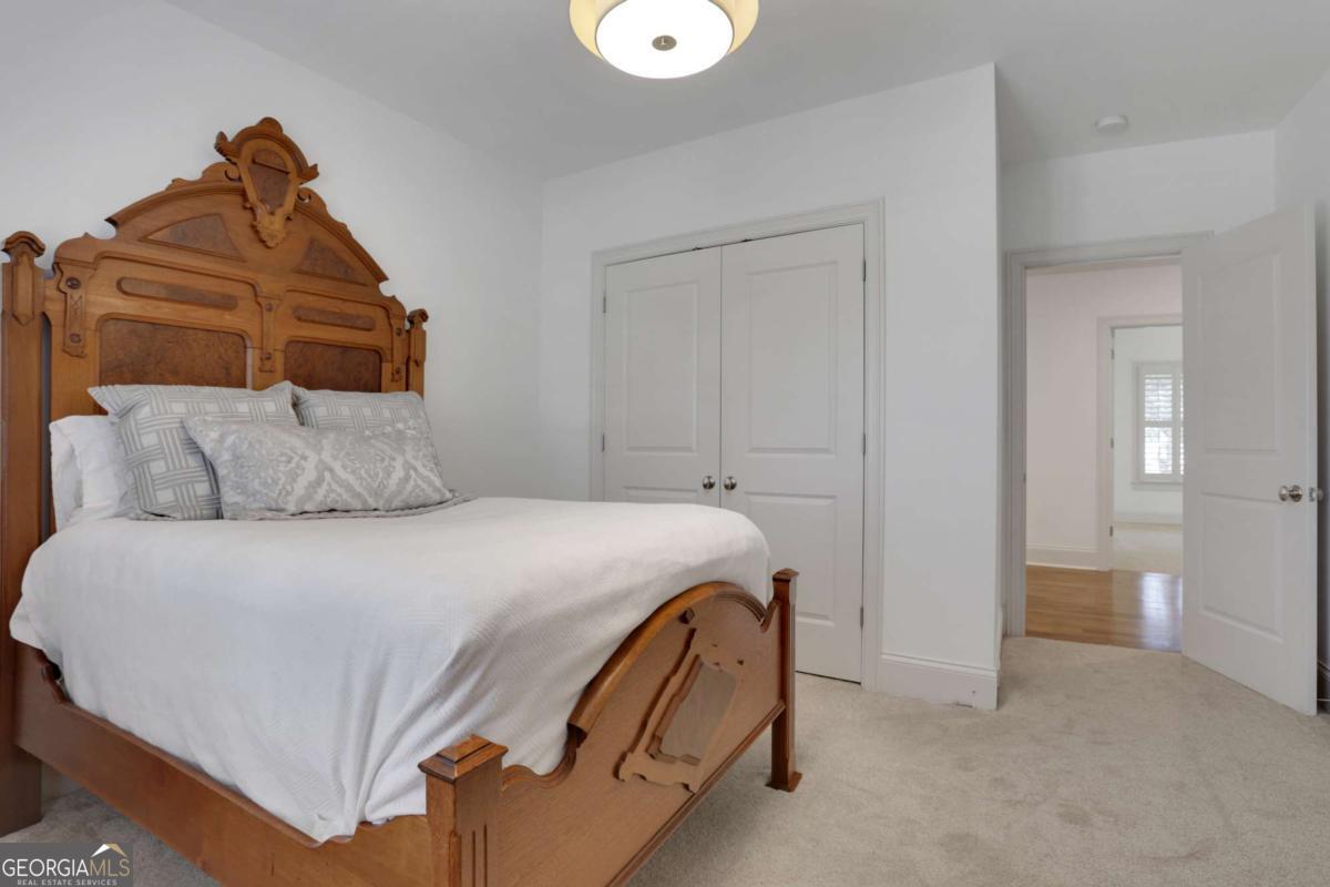 The Oaks at Mill Pond - Residential