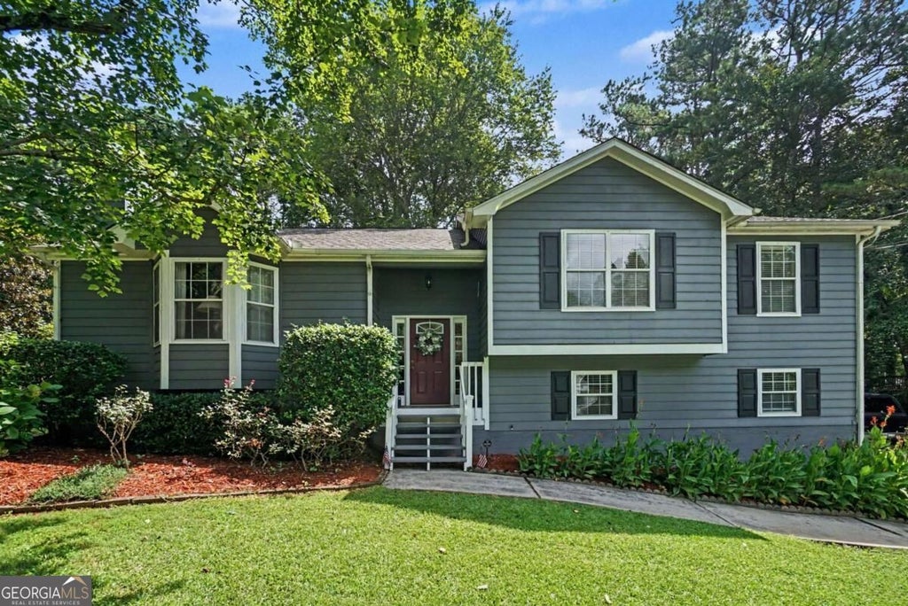 Photo of 202 Johnstons Drive, Dallas, GA 30157 (MLS # 10829766)