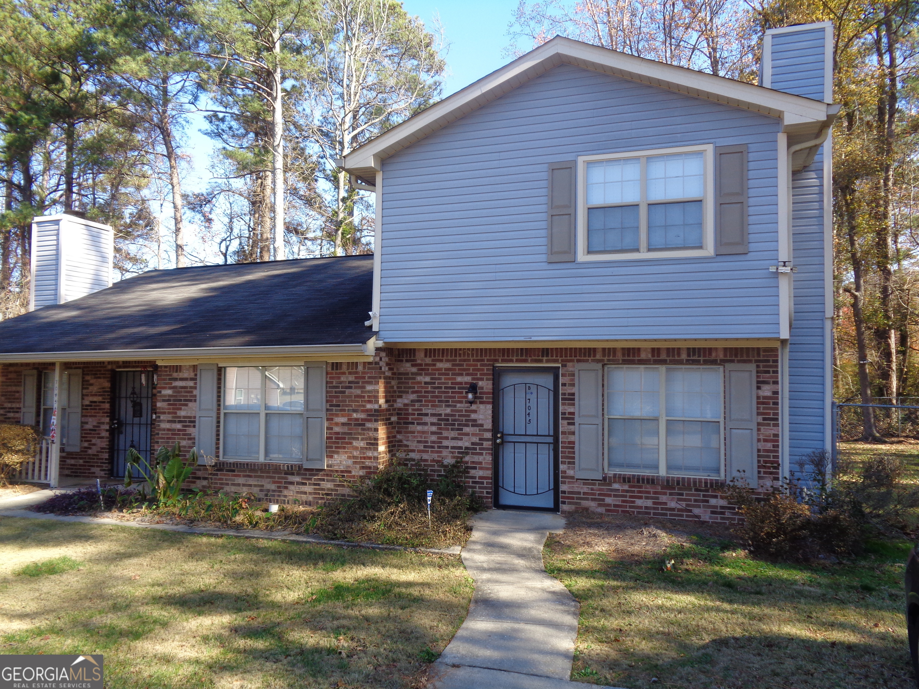 2 Bedroom 1 full bath and 2 half bath duplex with off street private parking. Featuring a fireplace in living room (decorative only). Laundry room upstairs in hall.