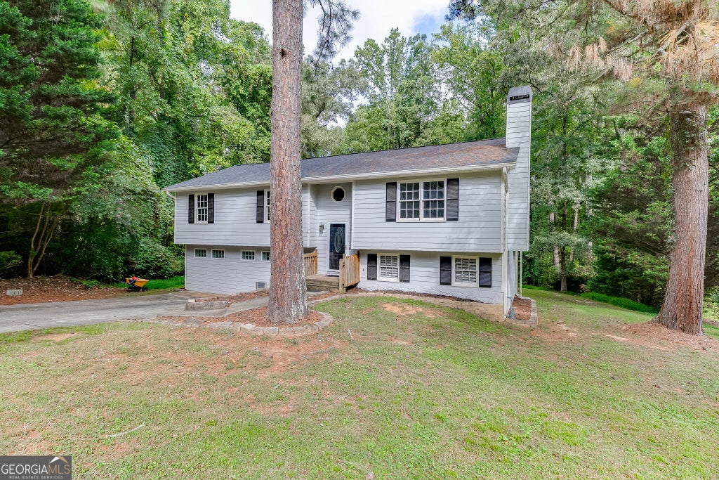 Photo of 6211 Laurel Wood Trail, Flowery Branch, GA 30542 (MLS # 10857673)