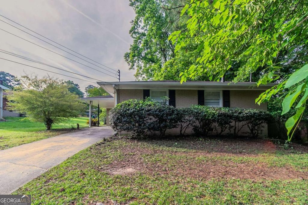 Photo of 4029 Moffat Court, Decatur, GA 30035 (MLS # 10709466)