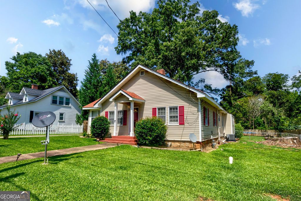 Photo of 408 S Main Street, Greensboro, GA 30642 (MLS # 10791598)