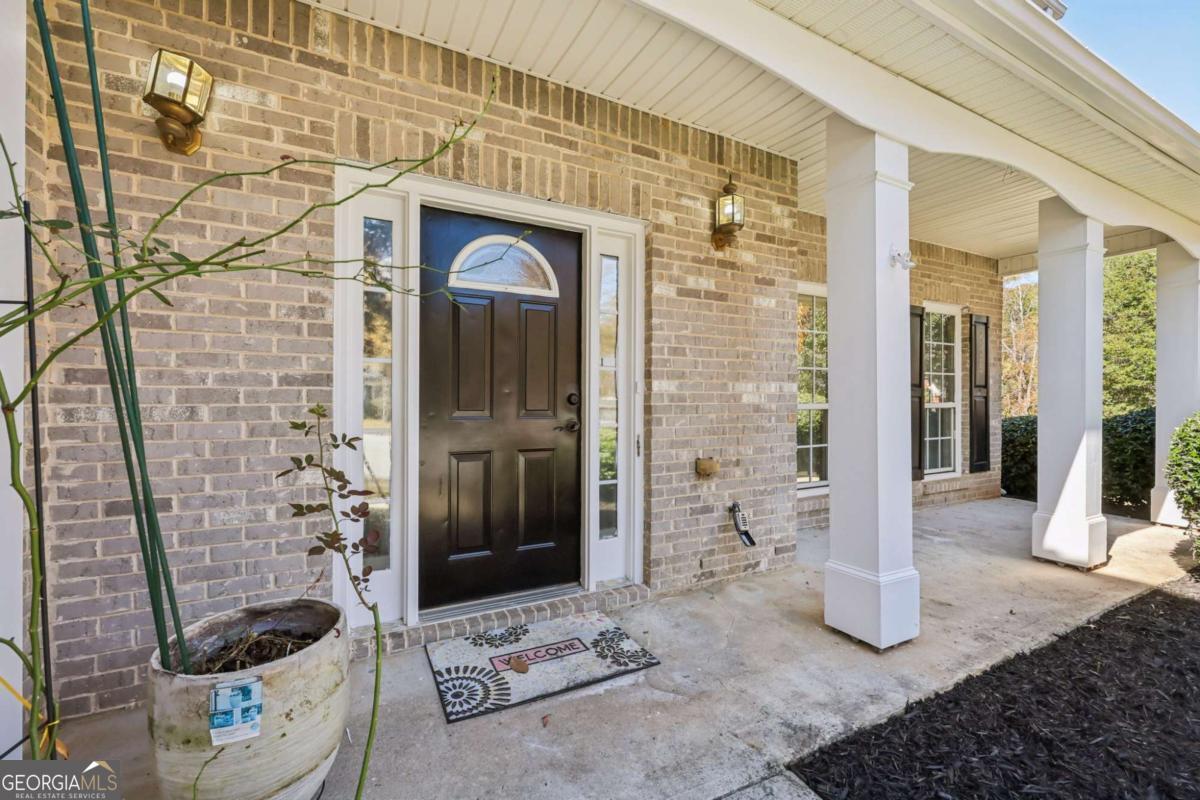 1017 Rolling Forest LN