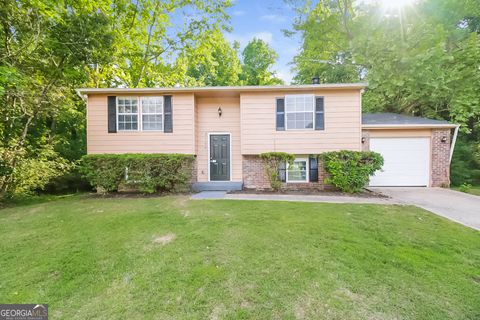 Photo of 3100 Forestside Court, Atlanta, GA 30349 (MLS # 10651616)