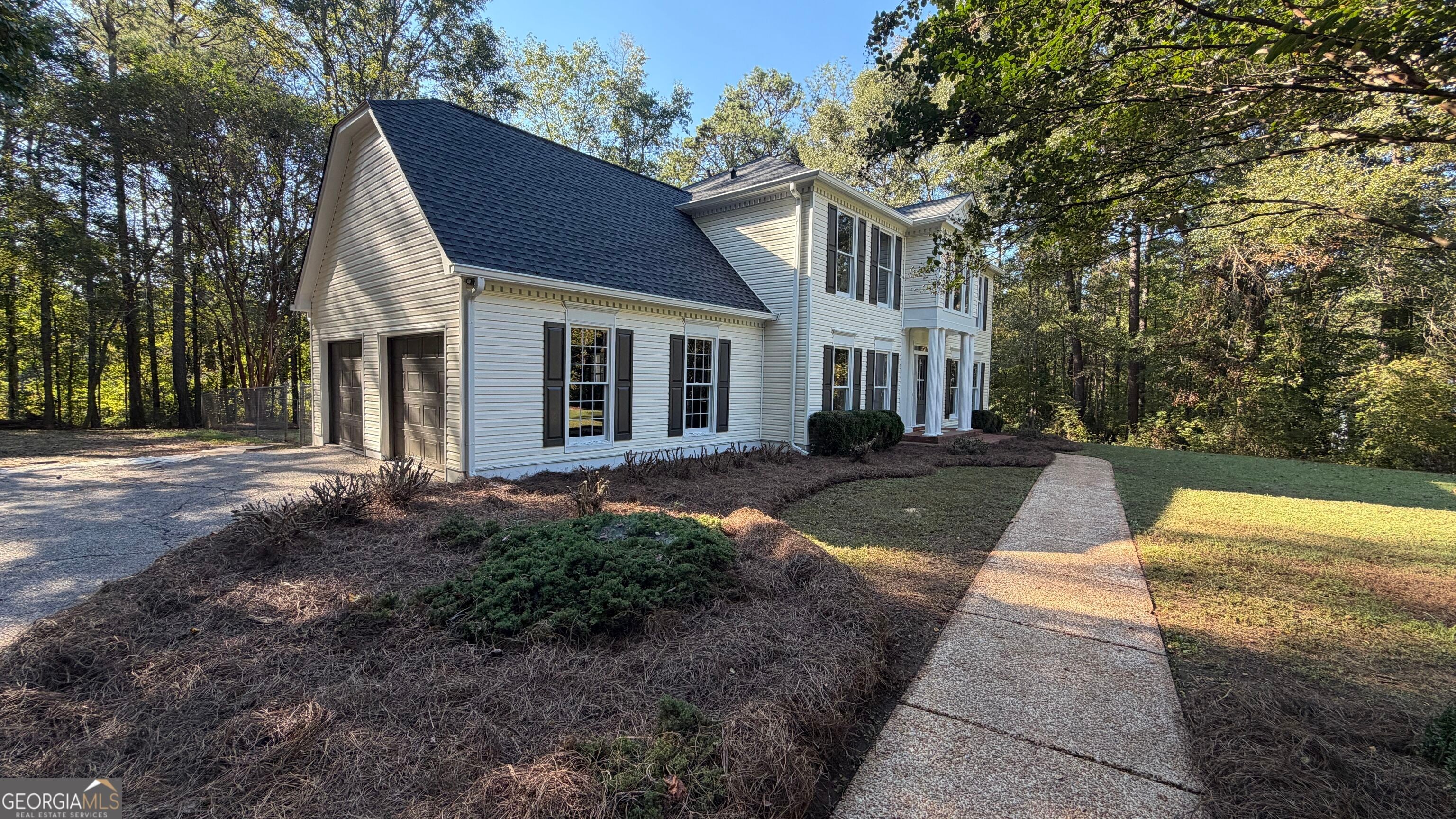 6 Summit LN