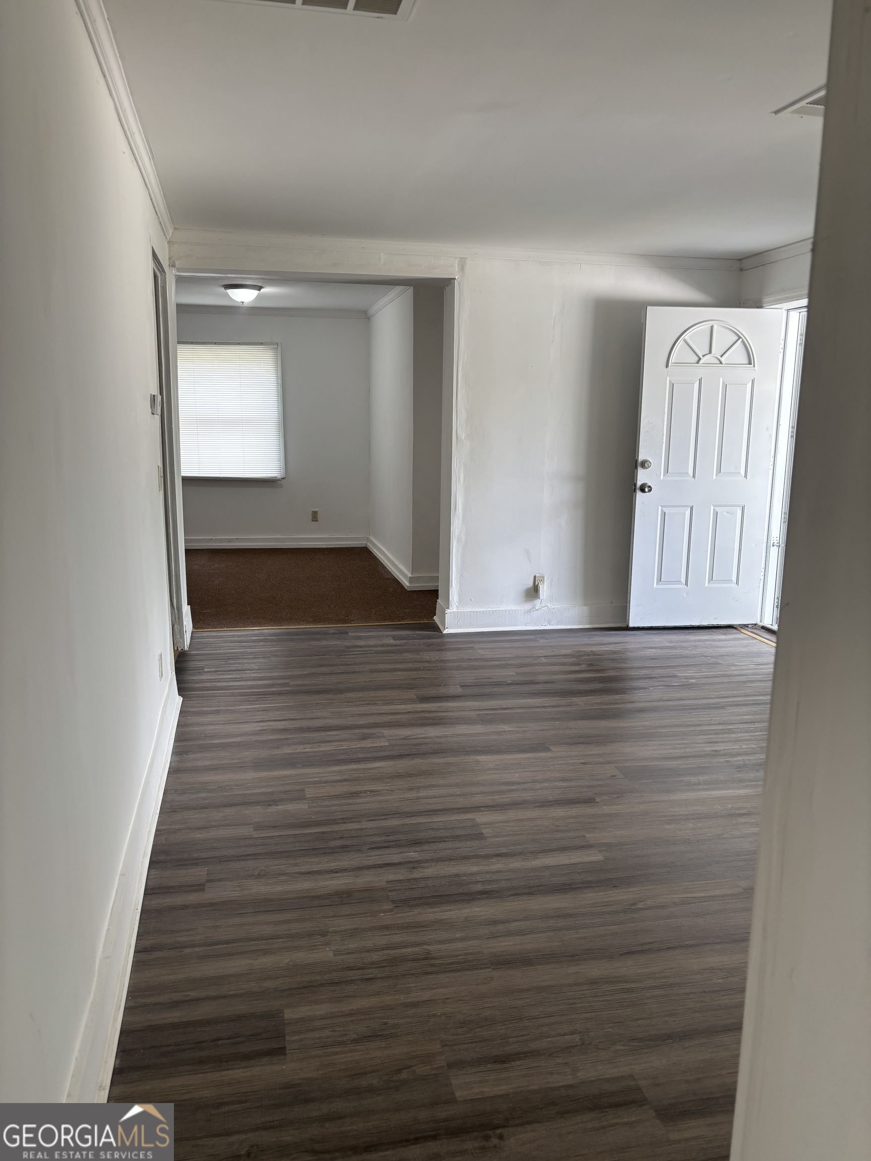 215 Sunset DR