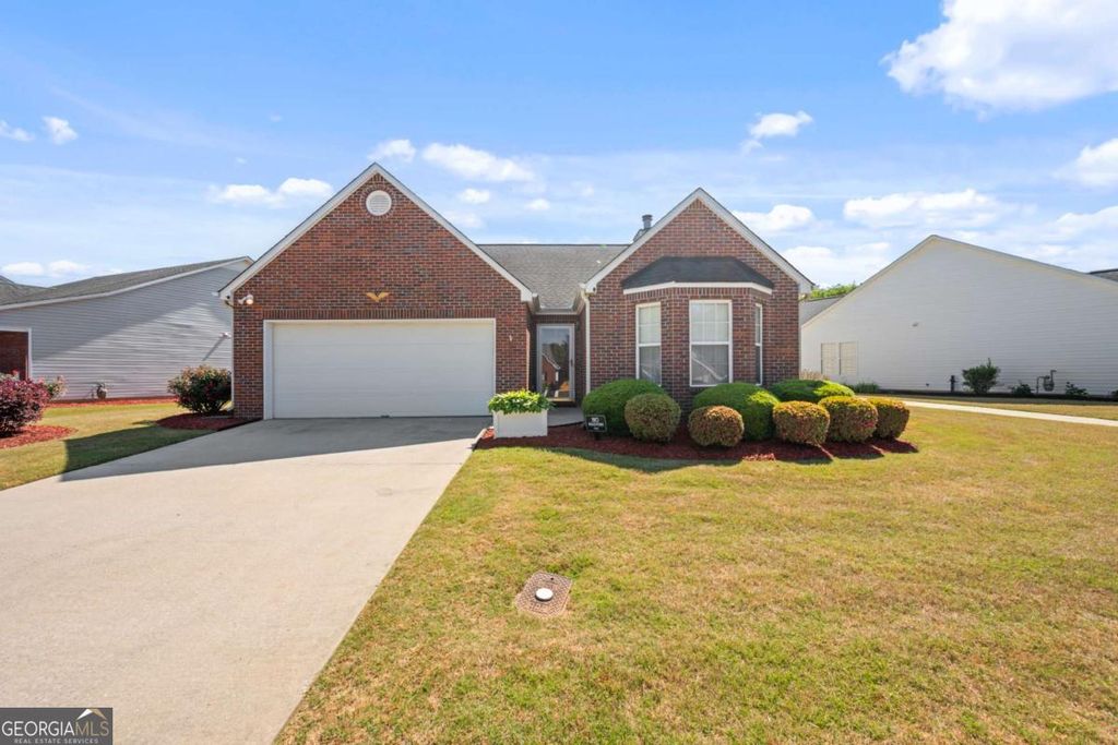 Photo of 740 Jacoby Drive, Loganville, GA 30052 (MLS # 10742363)
