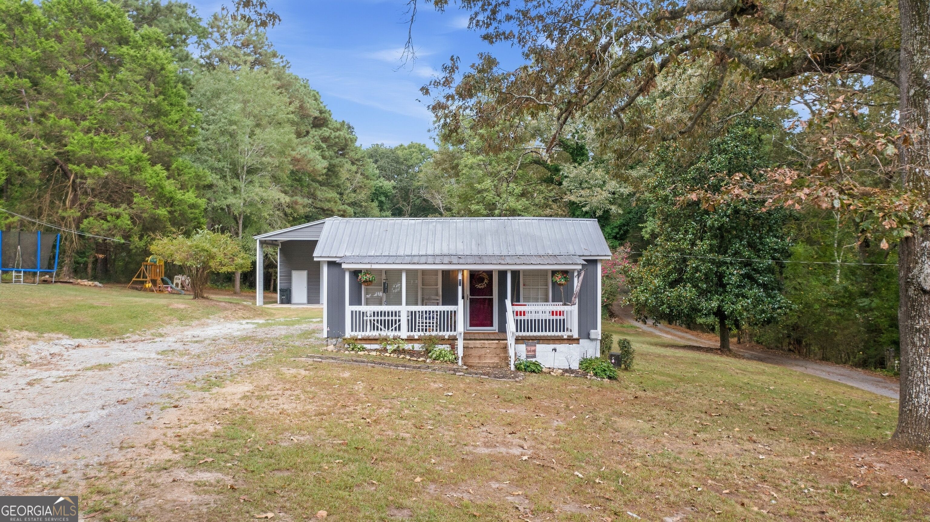 559 Donahoo RD SE