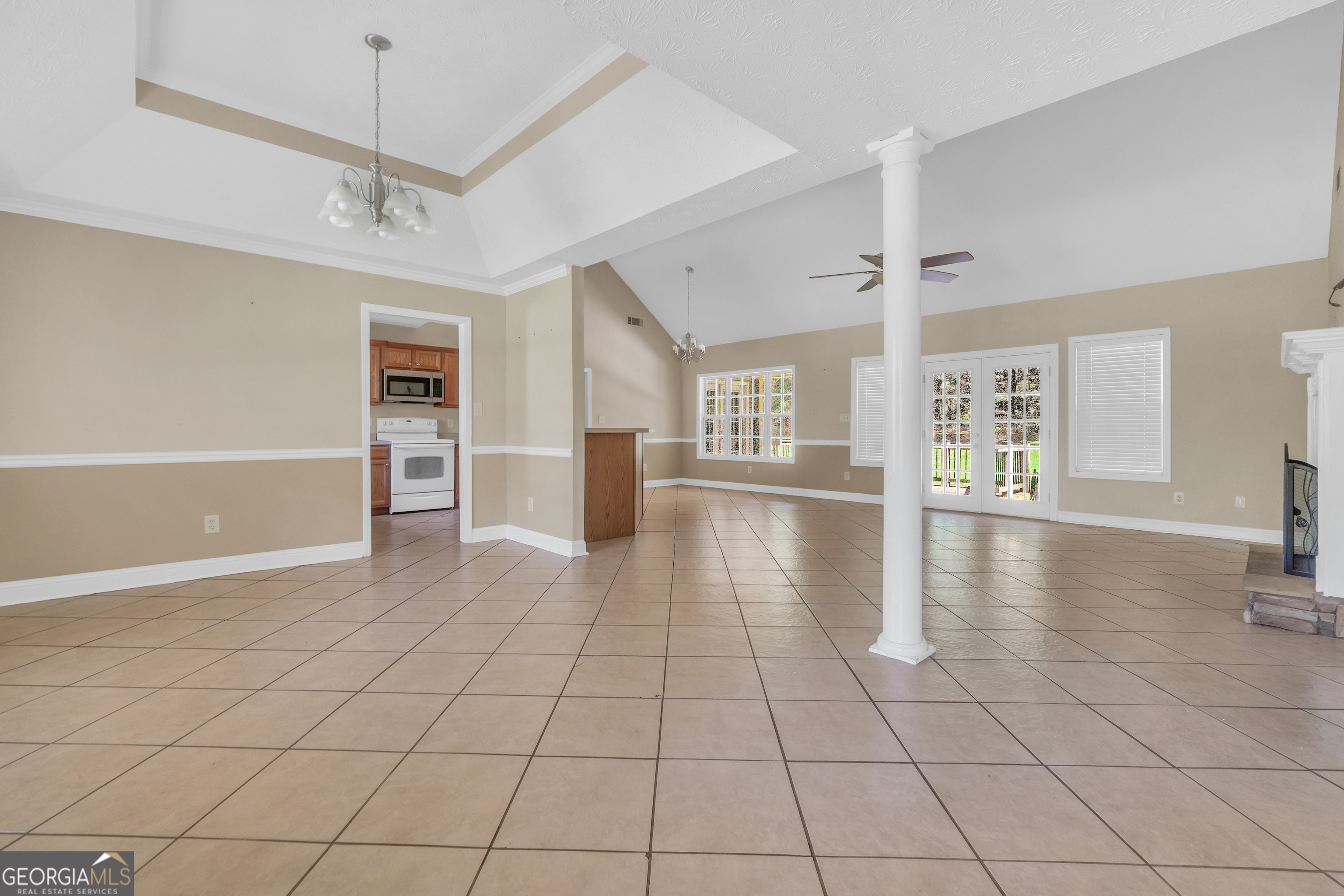 1128 Meadowview DR