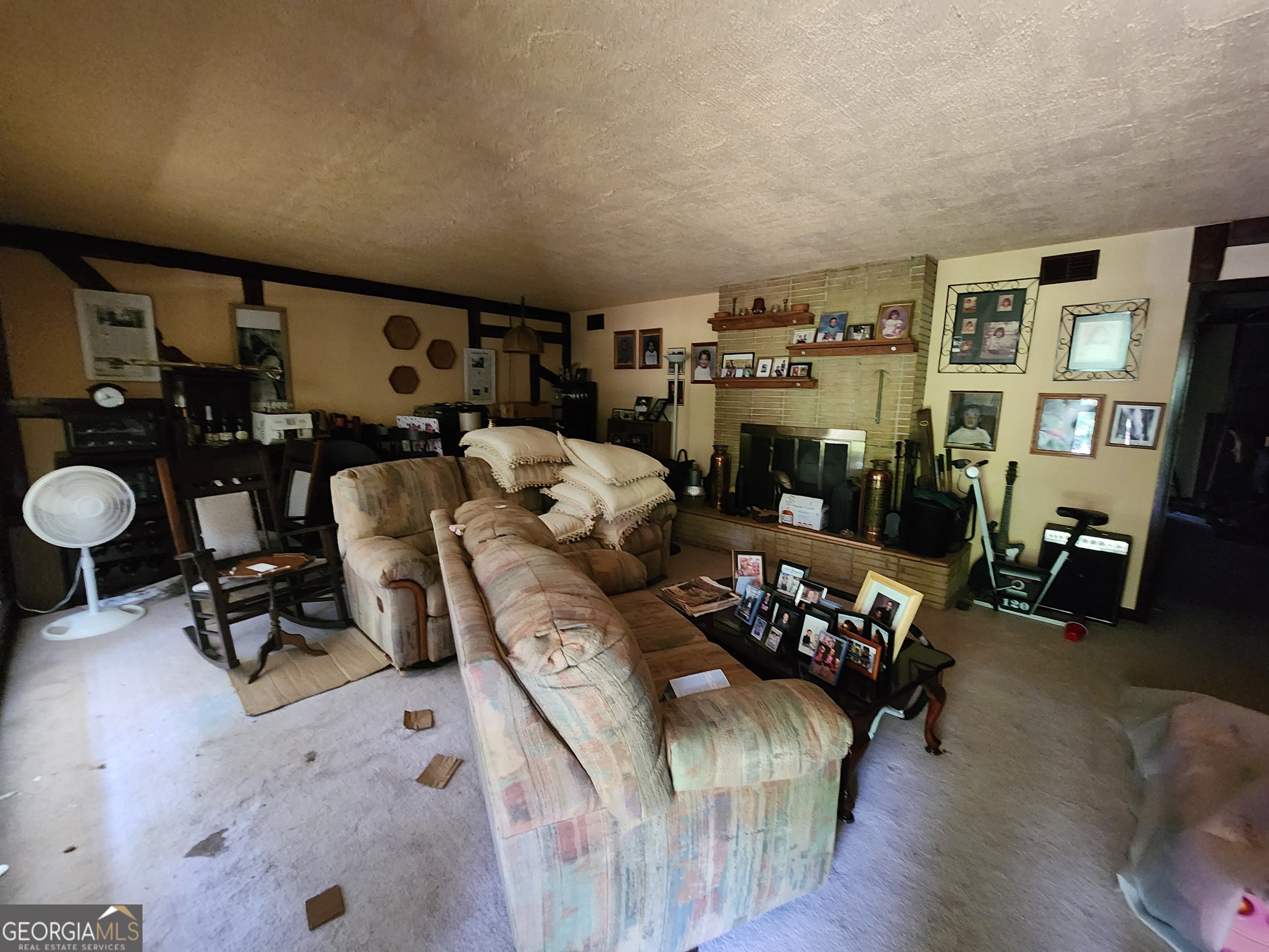 3976 Mosley DR