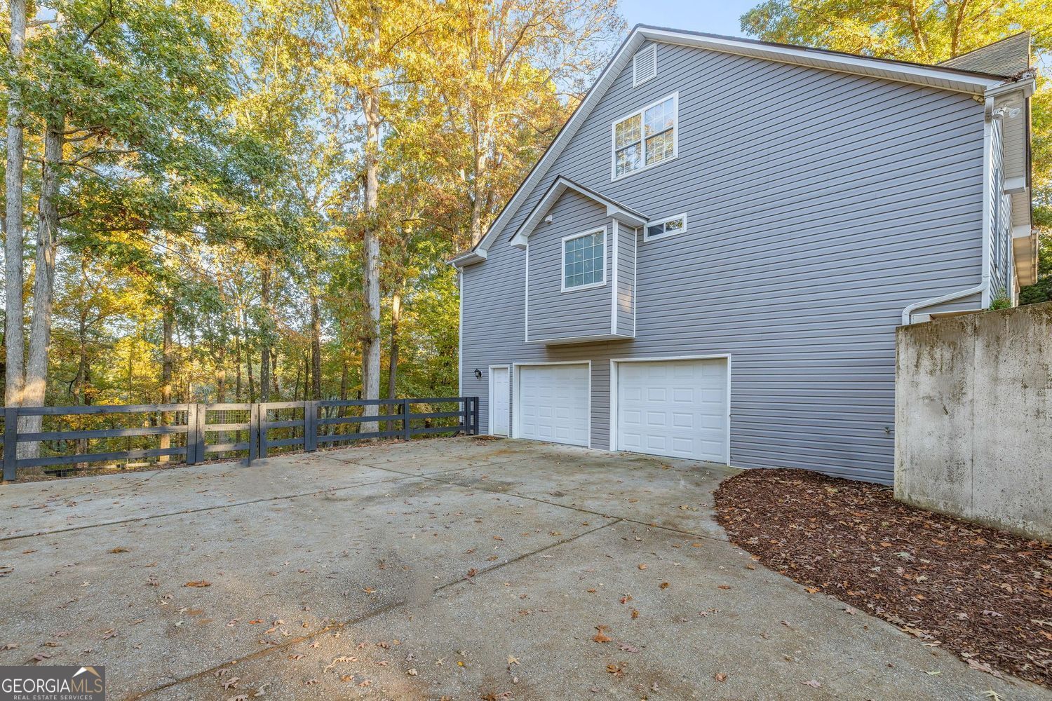 Cumming, Georgia 30040, United States, 4 Bedrooms Bedrooms, ,3 BathroomsBathrooms,Residential,Active,241839