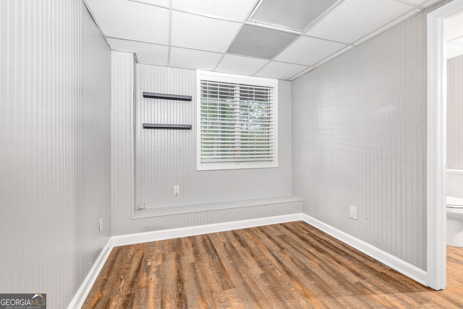 Cumming, Georgia 30040, United States, 4 Bedrooms Bedrooms, ,3 BathroomsBathrooms,Residential,Active,241839