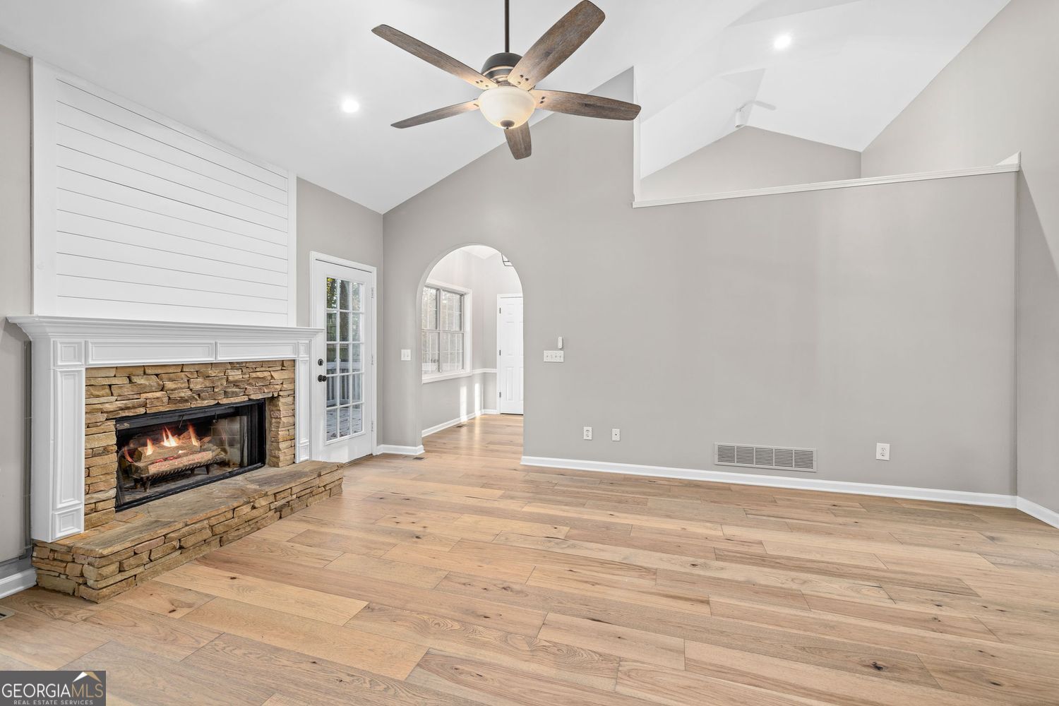 Cumming, Georgia 30040, United States, 4 Bedrooms Bedrooms, ,3 BathroomsBathrooms,Residential,Active,241839