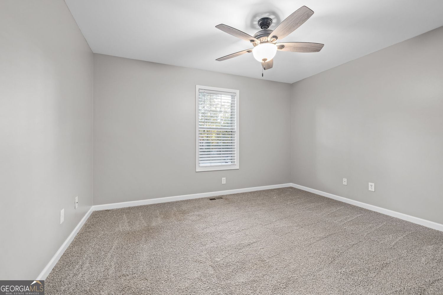 Cumming, Georgia 30040, United States, 4 Bedrooms Bedrooms, ,3 BathroomsBathrooms,Residential,Active,241839