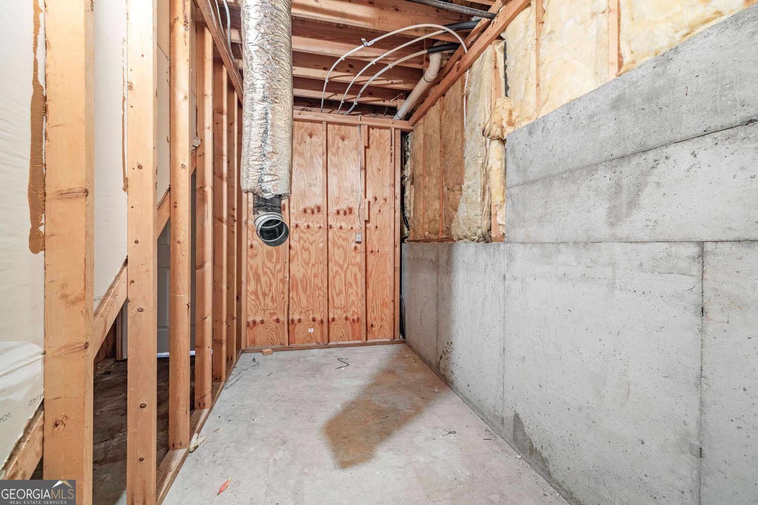 Cumming, Georgia 30040, United States, 4 Bedrooms Bedrooms, ,3 BathroomsBathrooms,Residential,Active,241839