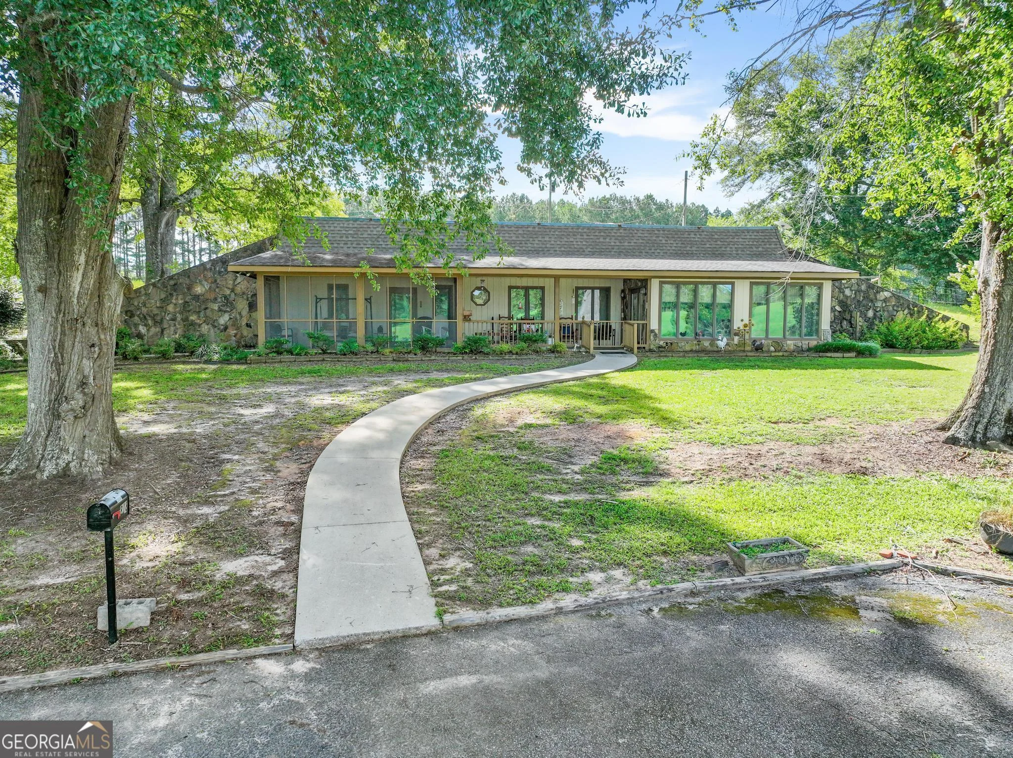 818 Mccrary Road, Molena, GA, 30258