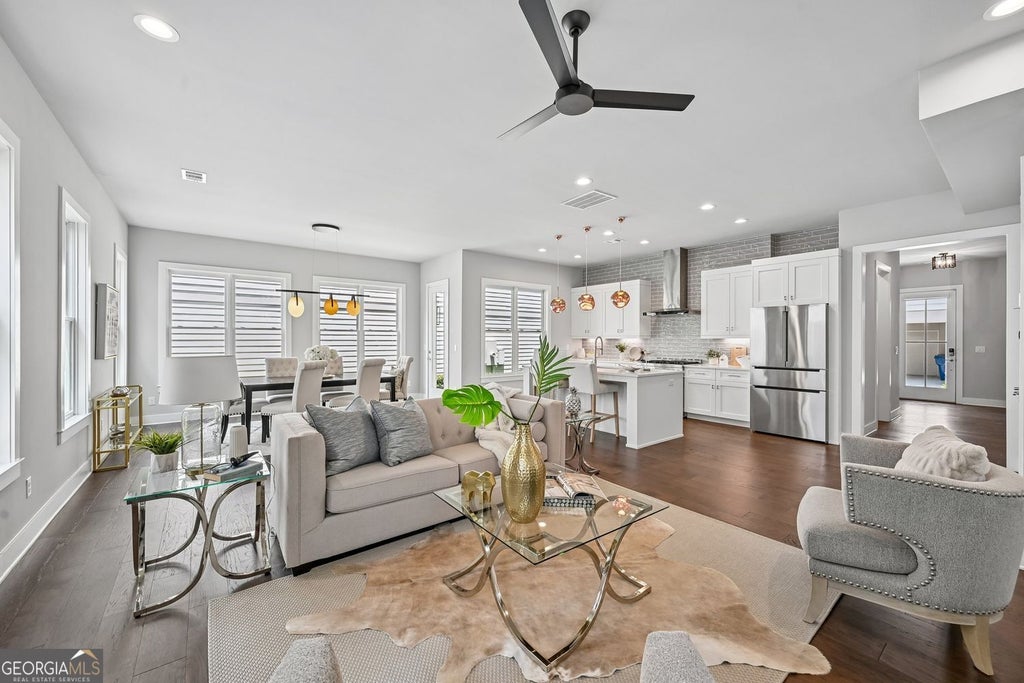 Photo of 4036 Hazel Nut Lake NE, Atlanta, GA 30342 (MLS # 10794321)