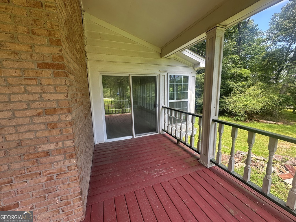 2200 Gleneagle CT NW