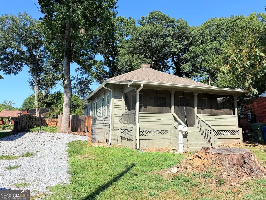 Photo of 779 Joseph E Lowery Boulevard SW, Atlanta, GA 30310 (MLS # 10850392)